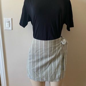 NWT - Forever 21 - Mini Skirt - Size S